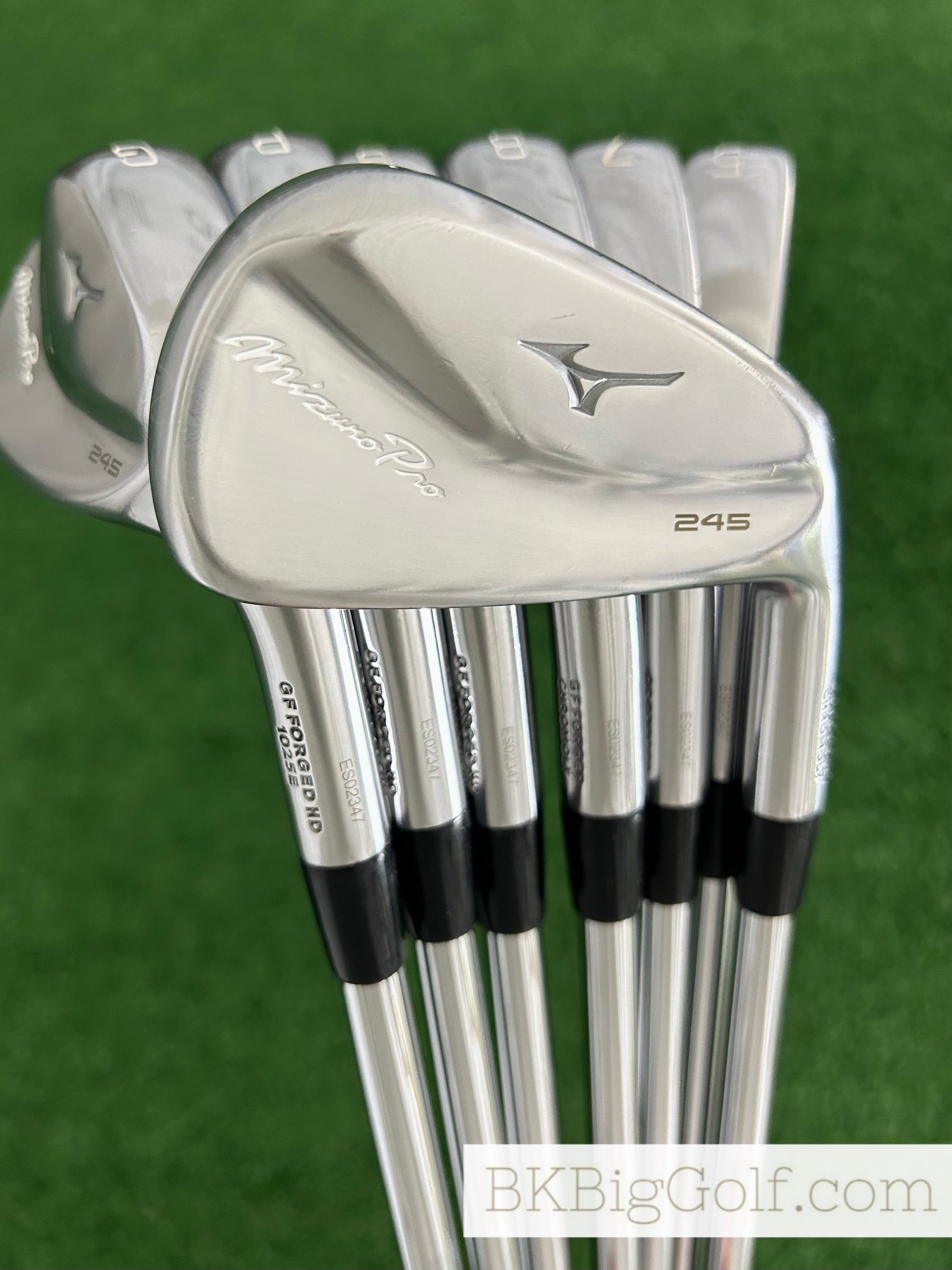 クラブ Mizuno Pro 245 Dynamic Gold 120 S200 Mizuno Pro 245 Forged Iron Set 5-G / Dynamic Gold 115 Stiff