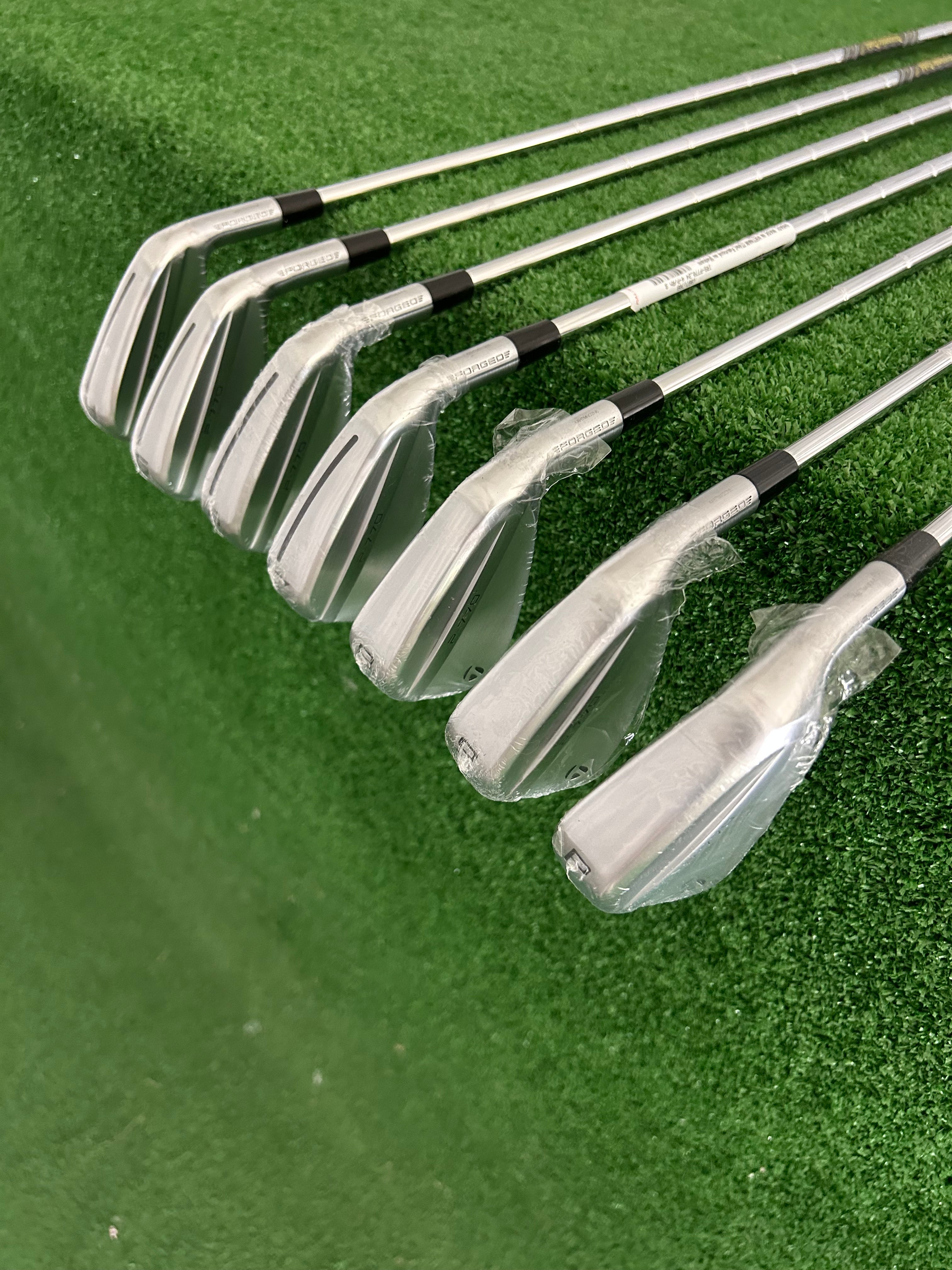 TaylorMade - P770 4番アイアン 105 S TaylorMade TaylorMade P770 Phantom Black Iron Set - 4-PW - Modus 105
