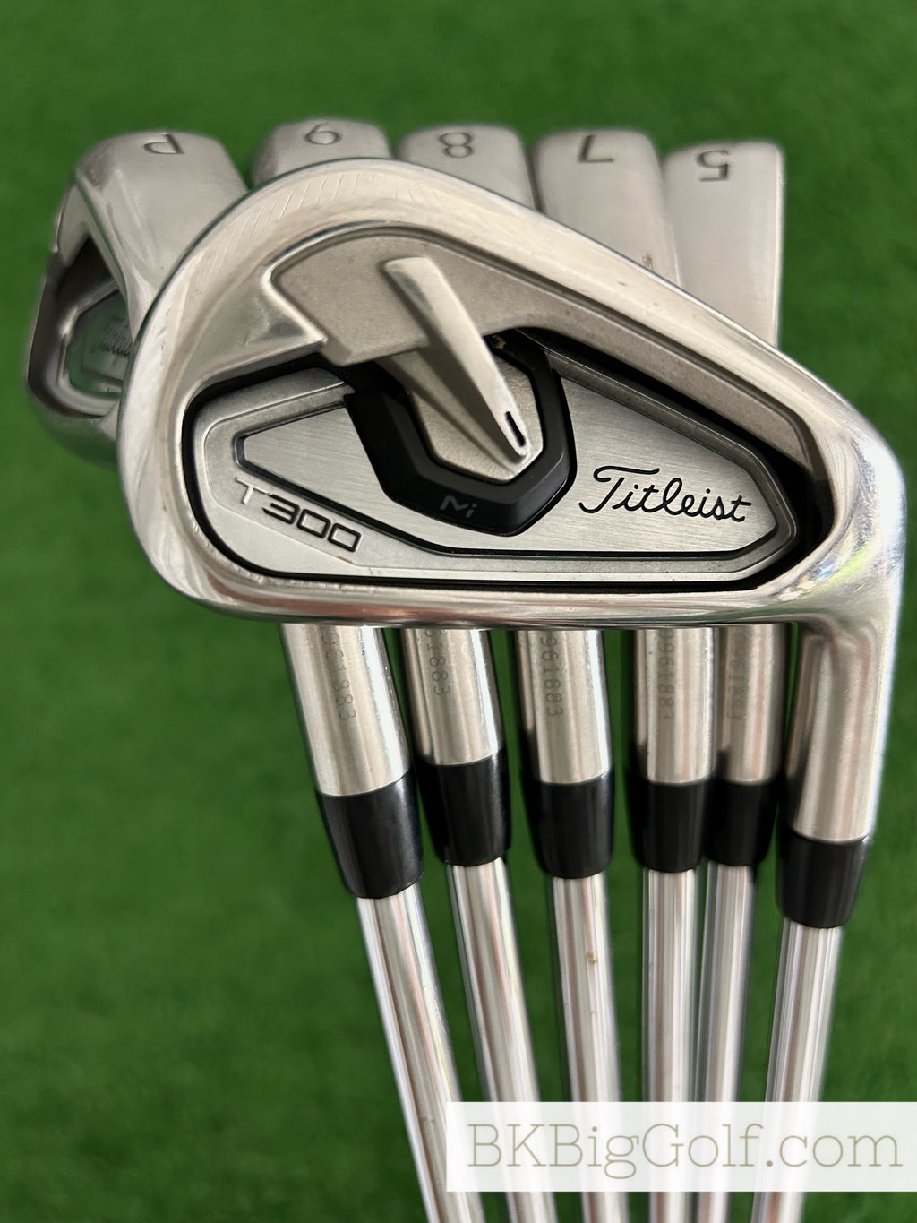 Titleist T300 Iron Set 5-P / True Temper AMT Black Stiff