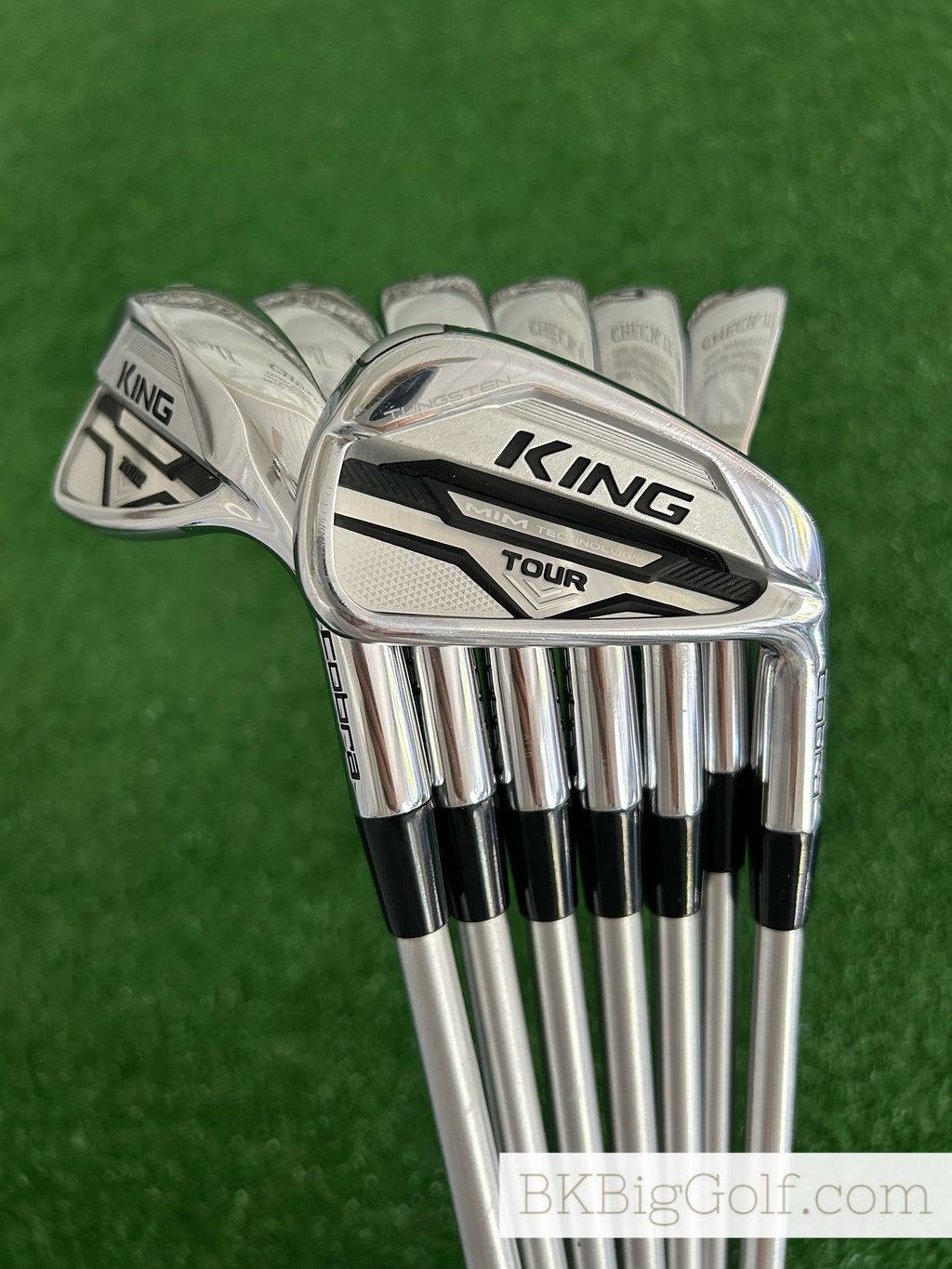 Cobra King Tour Mim Iron Set 4-P / KBS Tour C-Taper 120 Stiff