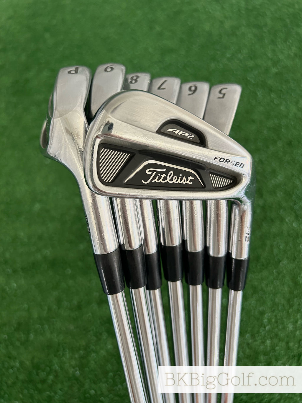 Titleist AP2 712 Forged Iron Set 4-P / Dynamic Gold 120 Stiff