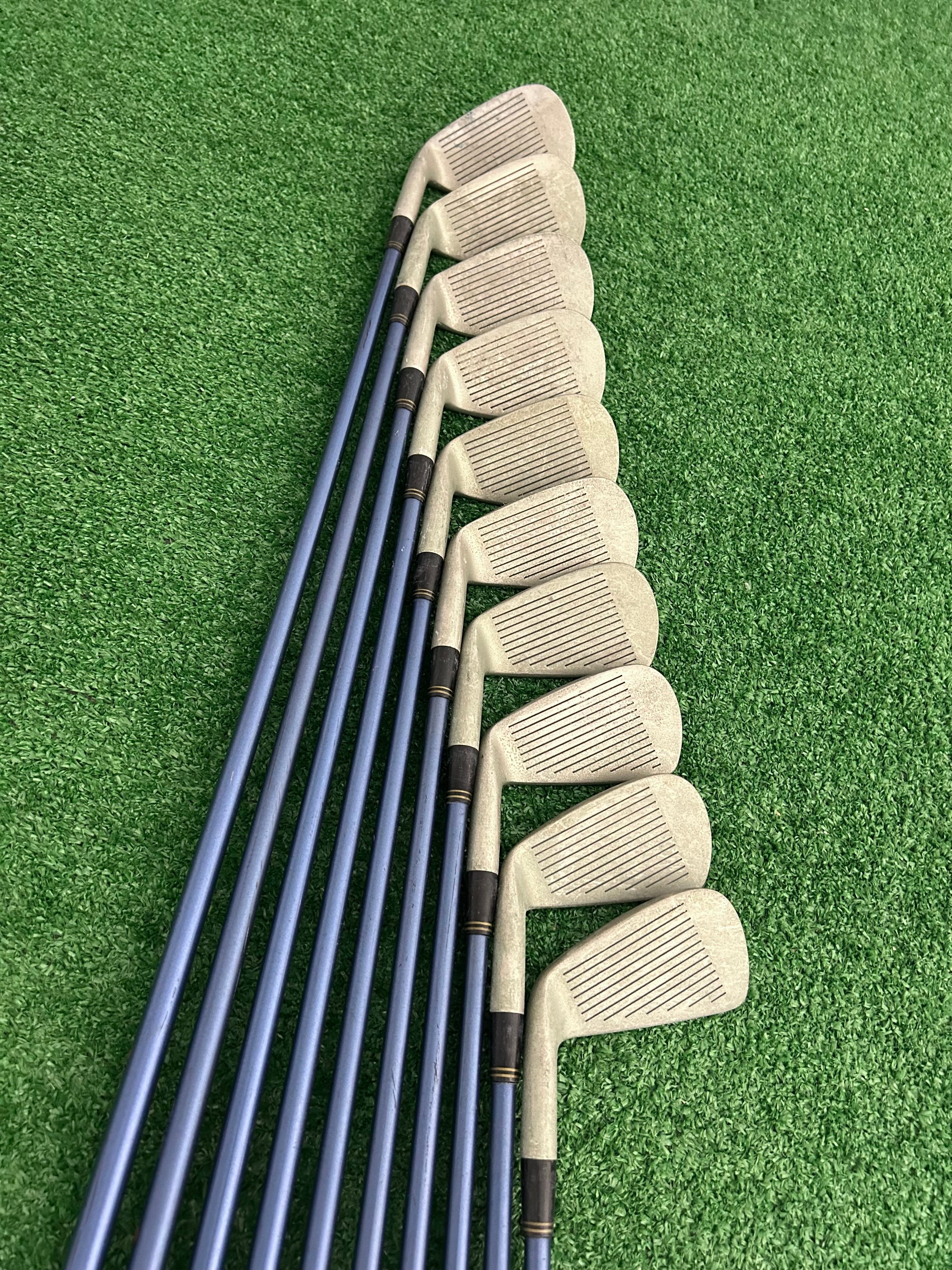 TaylorMade Burner Plus Iron Set 6pcs 5-pw Original Carbon Flex S TaylorMade Burner Plus Iron Set 6pcs 5-pw Original Carbon Flex S