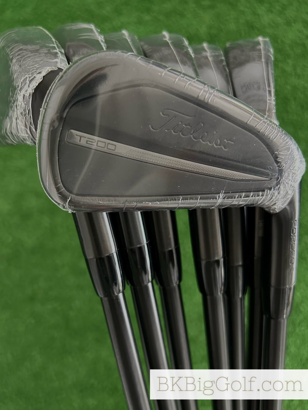 NEW Titleist T200 Limited Edition Black Vapor Forged Iron Set 4-P / True Temper AMT Black Stiff