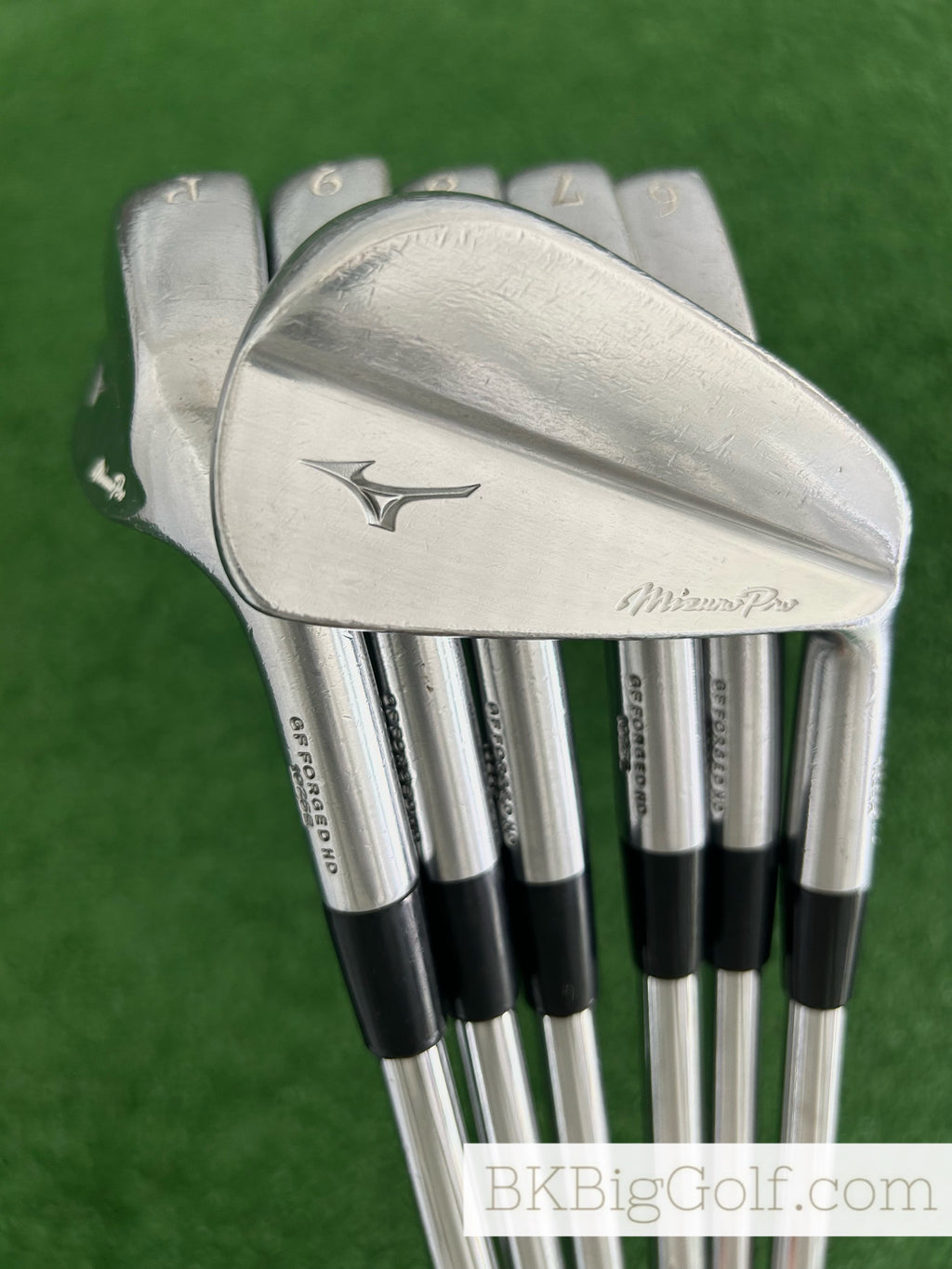 Mizuno Pro 118 MB Forged Iron Set 5-P / NS Pro Modus Tour 120 Extra Stiff
