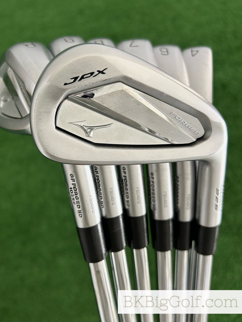 Mizuno JPX 925 Forged Iron Set 4-P / Dynamic Gold X100 Extra Stiff