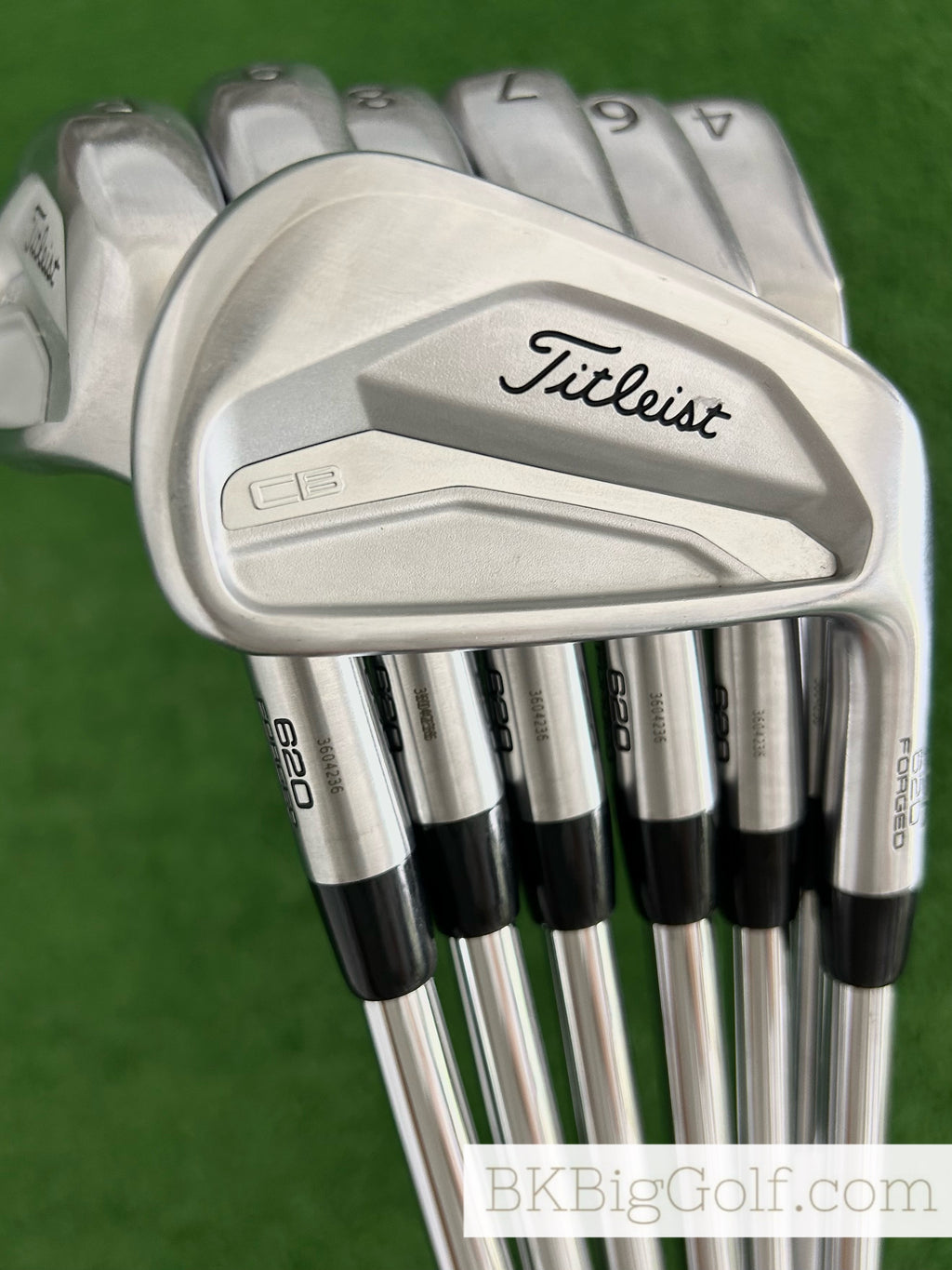 Titleist 620 CB Forged Iron Set 4-P / True Temper AMT White X100 Extra Stiff
