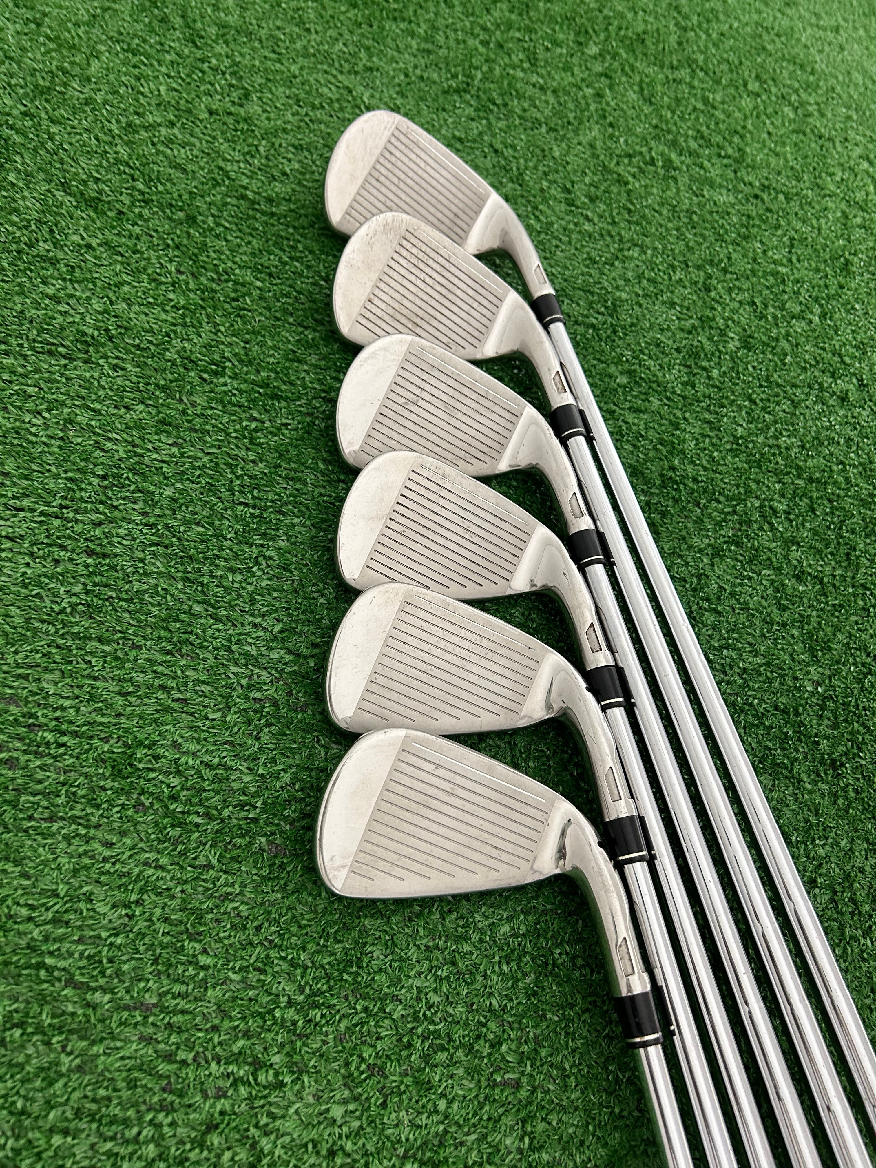 LH Taylormade Sim Max OS Iron Set 6-A / NS Pro Modus Tour 105