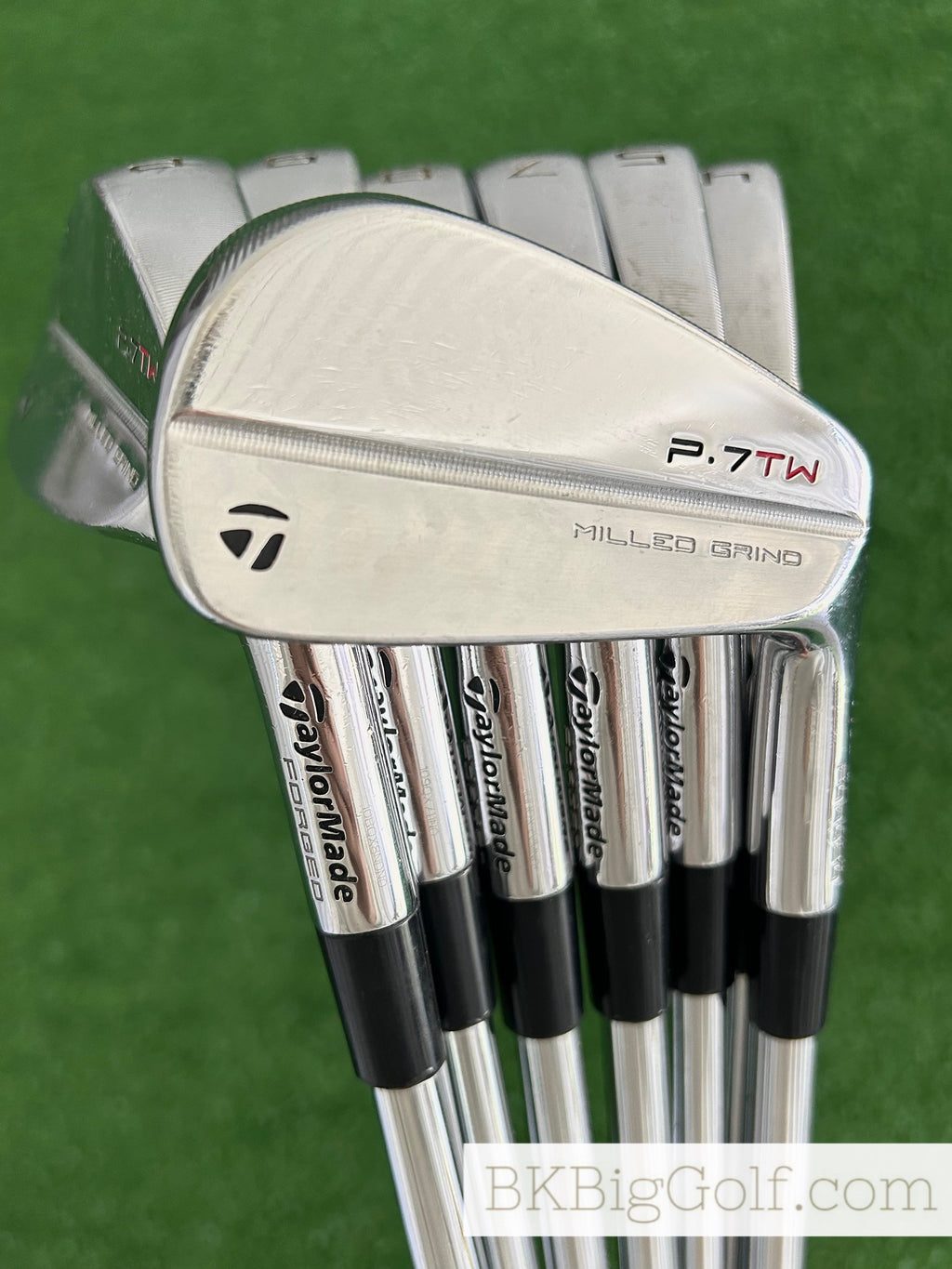 Taylormade P7TW Tiger Woods Forged Iron Set 4-P / Dynamic Gold X100 Extra Stiff +1”