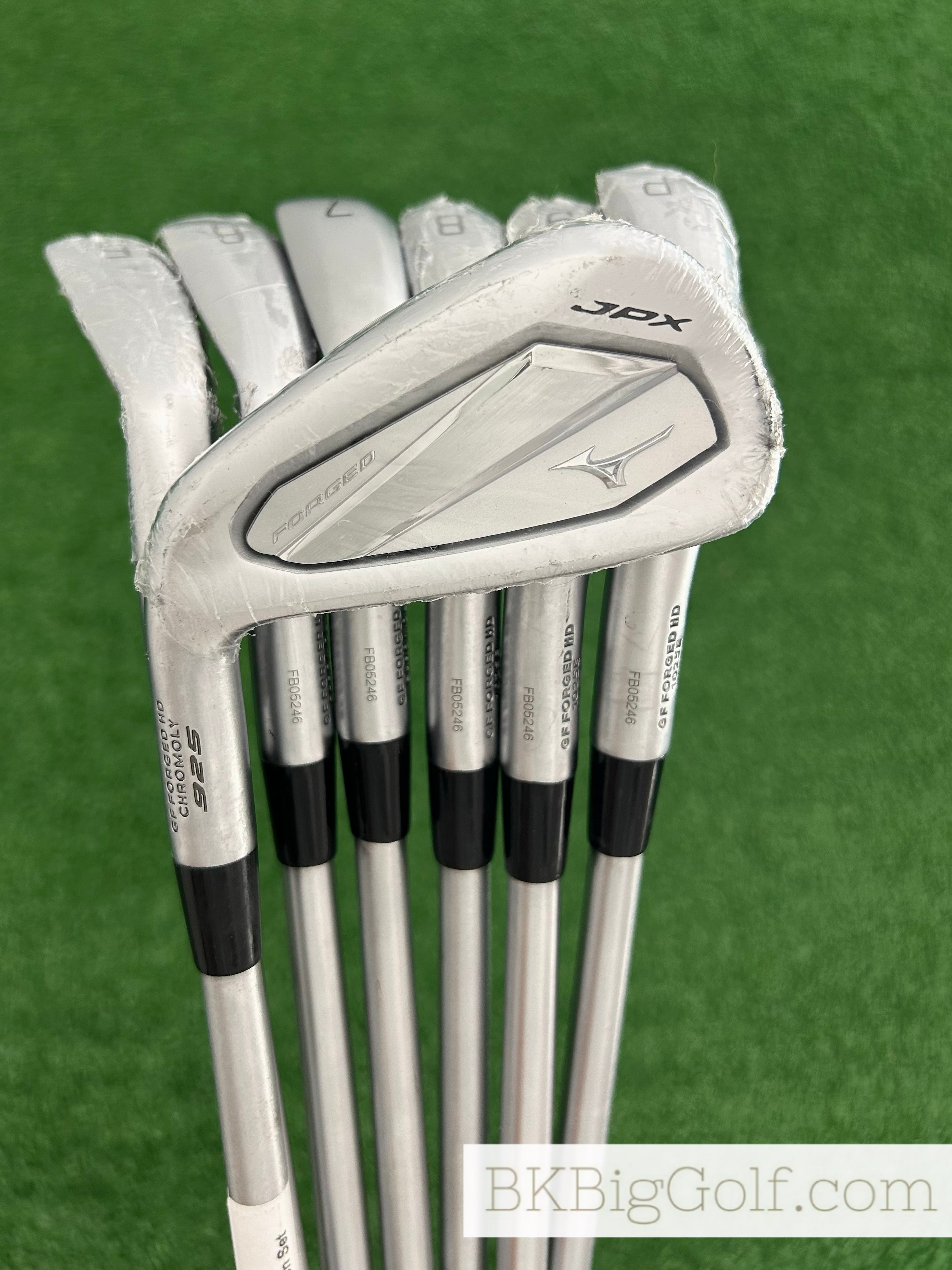 NEW / Mint LH Mizuno JPX 925 Forged Iron Set 4-P / KBS Tour C